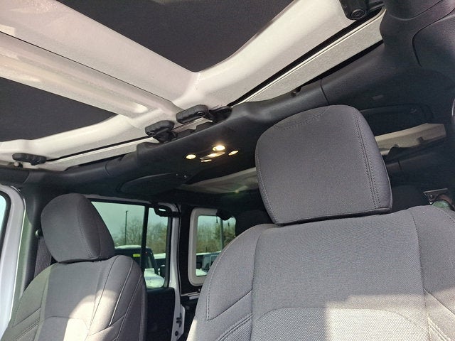 2022 Jeep Wrangler Unlimited Willys RECON