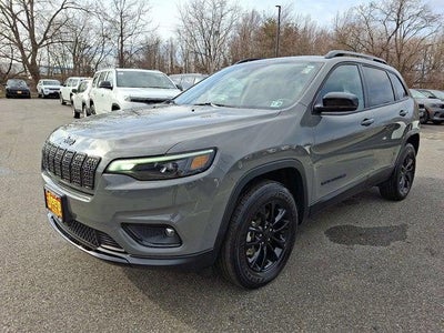 2023 Jeep Cherokee Altitude Lux