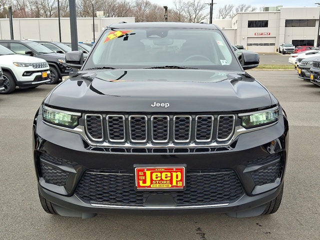 2023 Jeep Grand Cherokee Laredo