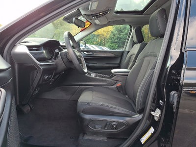 2023 Jeep Grand Cherokee Laredo X