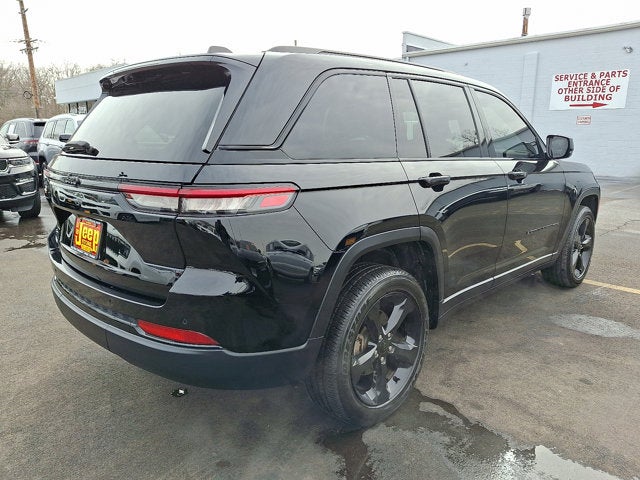 2023 Jeep Grand Cherokee Altitude