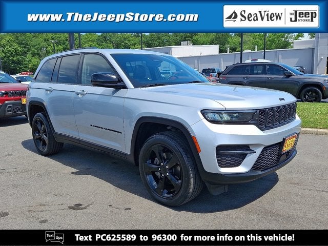 2023 Jeep Grand Cherokee Altitude X 4x4's photo