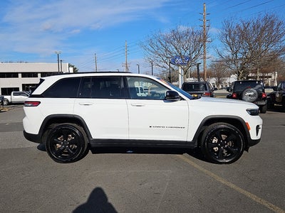 2022 Jeep Grand Cherokee Altitude