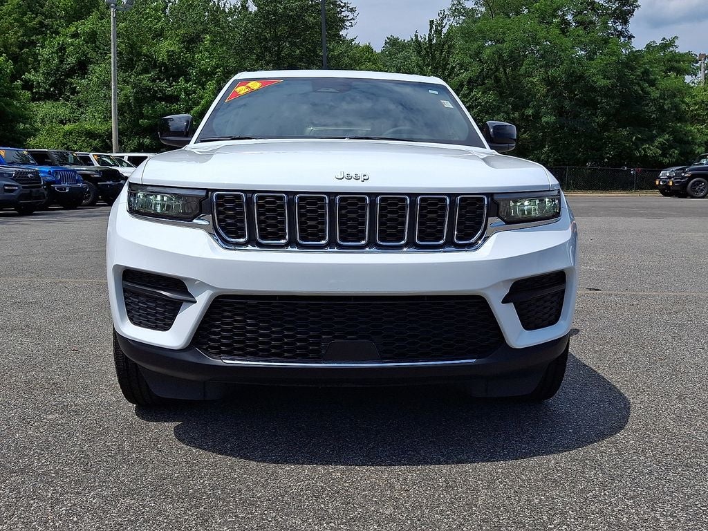 2025 Jeep Grand Cherokee Laredo