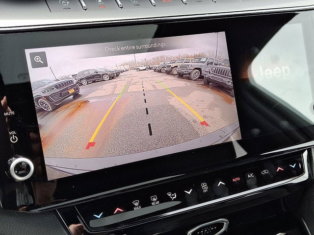 2026 Jeep Grand Cherokee Laredo Altitude