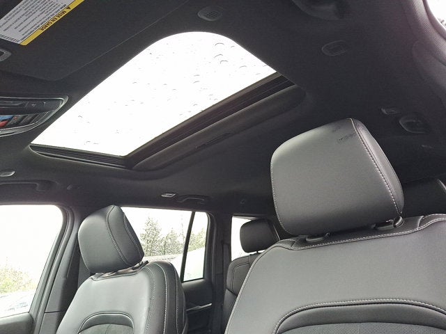 2026 Jeep Grand Cherokee Laredo Altitude