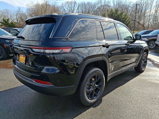2026 Jeep Grand Cherokee Laredo Altitude