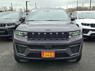 2026 Jeep Grand Cherokee Laredo Altitude