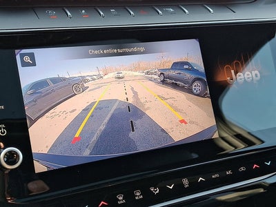 2026 Jeep Grand Cherokee Laredo Altitude