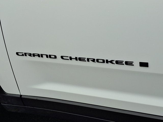 2026 Jeep Grand Cherokee Laredo Altitude