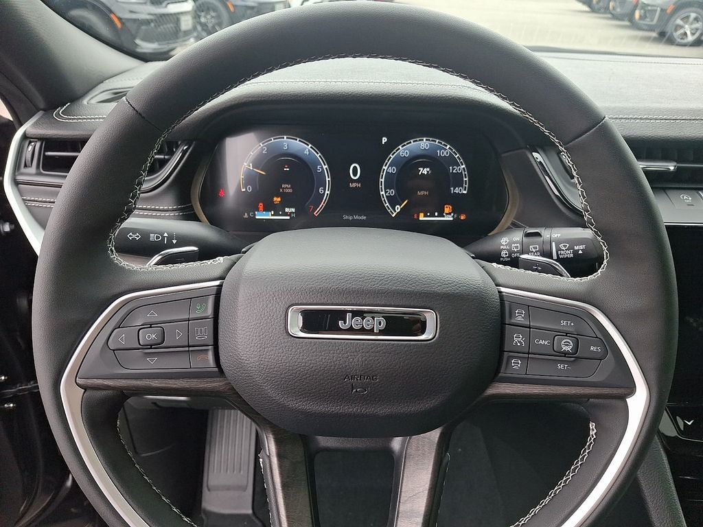 2026 Jeep Grand Cherokee Laredo Altitude