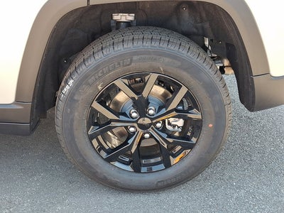2026 Jeep Grand Cherokee Laredo Altitude