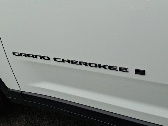 2026 Jeep Grand Cherokee Laredo Altitude