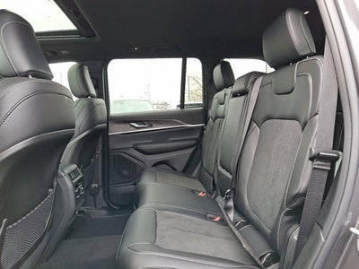 2026 Jeep Grand Cherokee Laredo Altitude