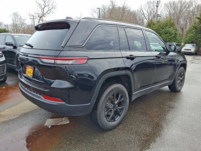 2026 Jeep Grand Cherokee Laredo Altitude