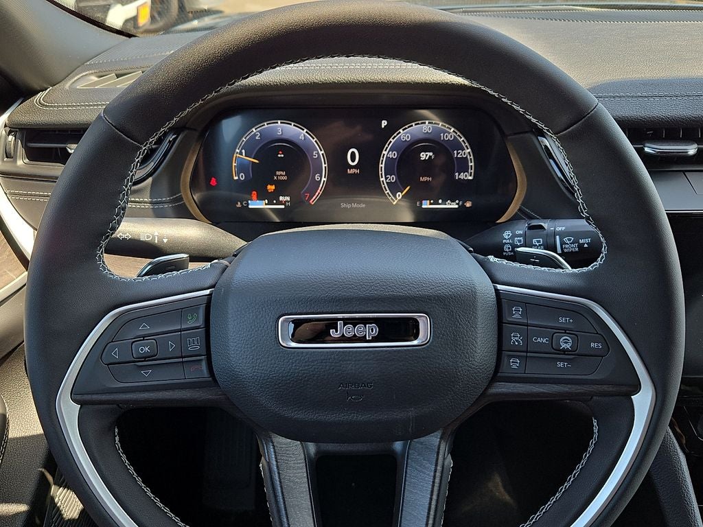 2026 Jeep Grand Cherokee Laredo Altitude