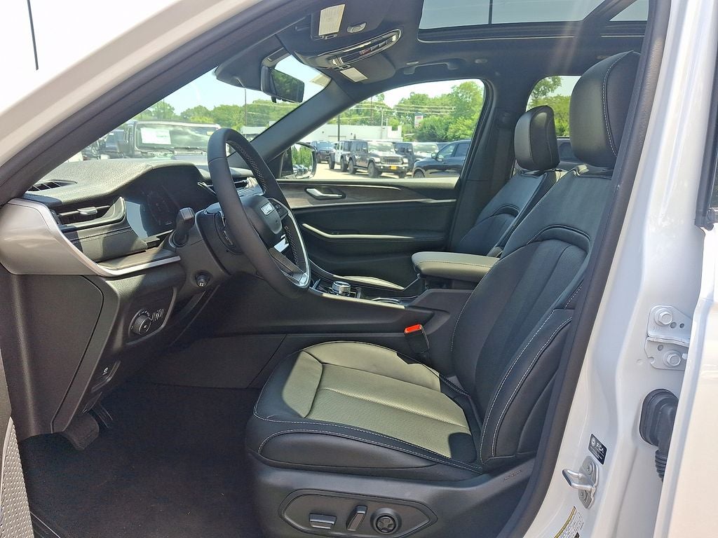 2026 Jeep Grand Cherokee Limited Reserve