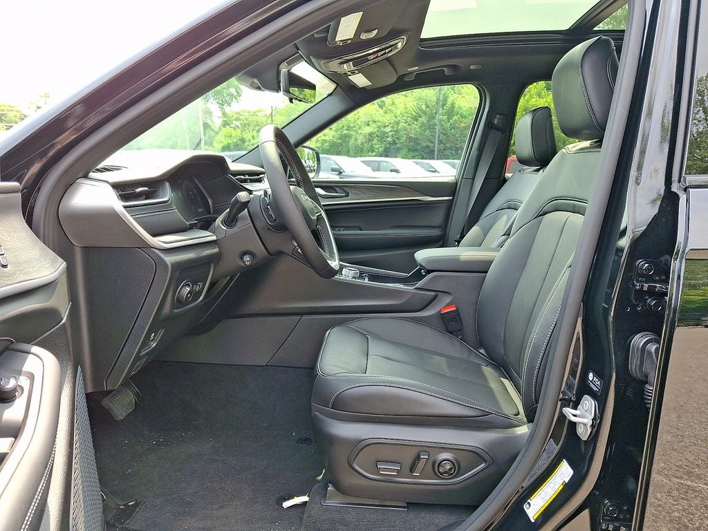 2026 Jeep Grand Cherokee Limited Reserve