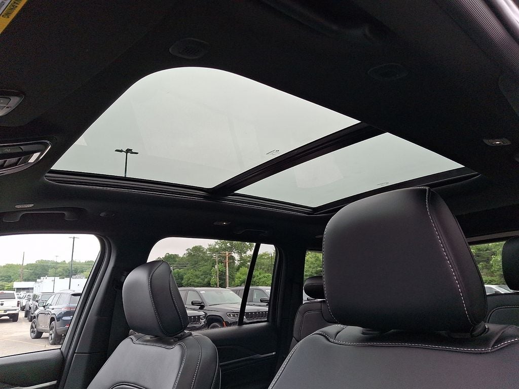 2026 Jeep Grand Cherokee Limited Reserve