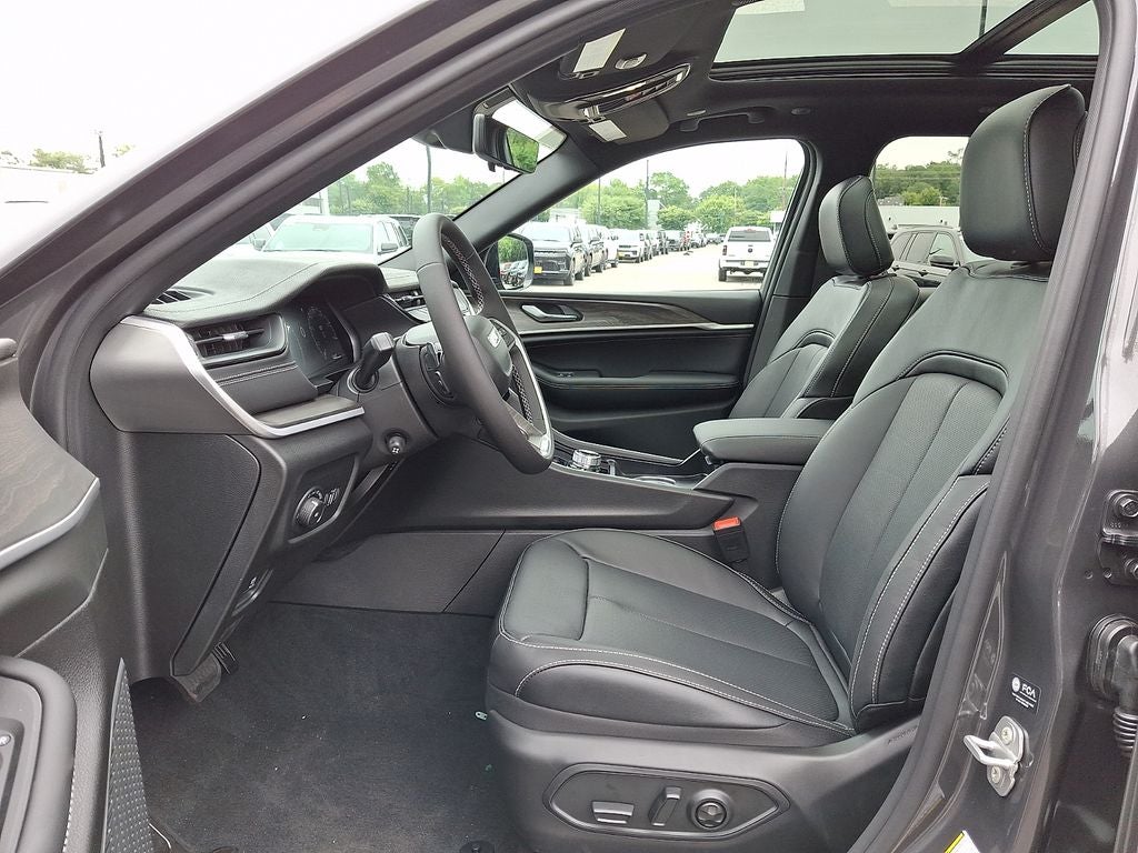 2026 Jeep Grand Cherokee Limited Reserve
