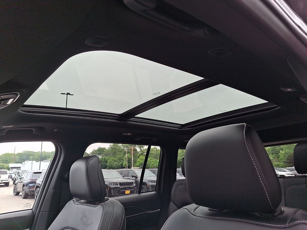 2026 Jeep Grand Cherokee Limited Reserve