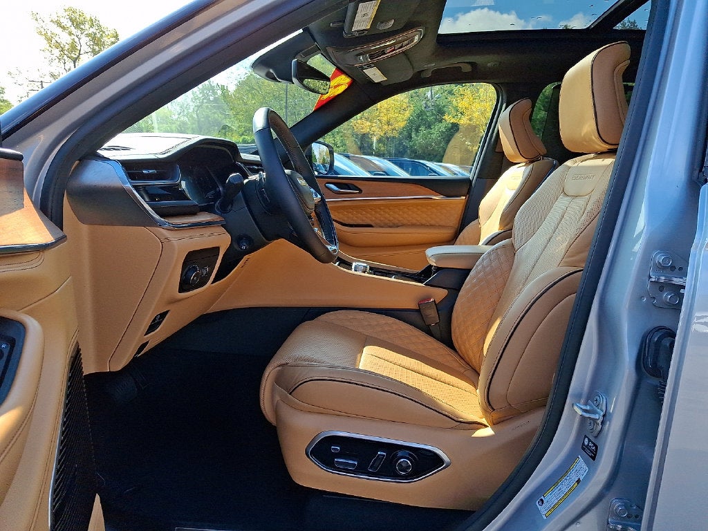 2025 Jeep Grand Cherokee Summit Reserve