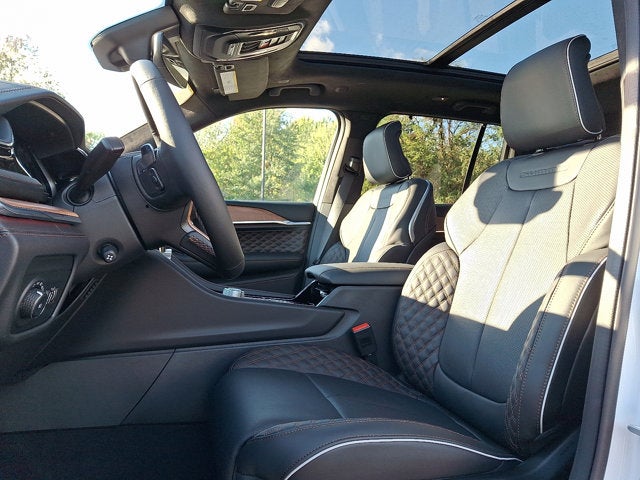 2025 Jeep Grand Cherokee Summit Reserve