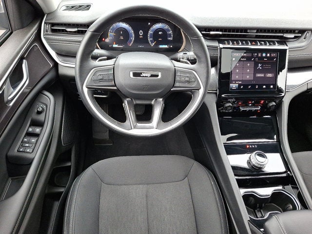 2022 Jeep Grand Cherokee L Laredo