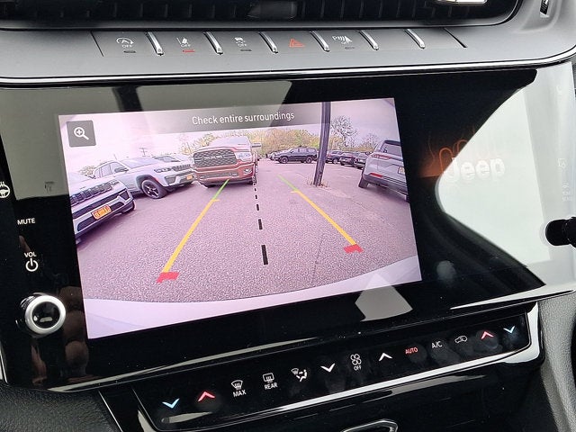 2026 Jeep Grand Cherokee L Laredo Altitude