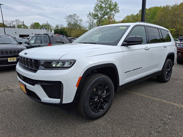 2026 Jeep Grand Cherokee L Laredo Altitude