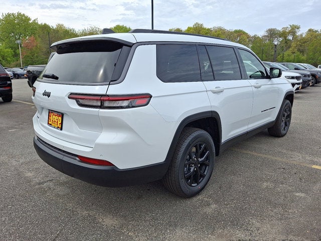 2026 Jeep Grand Cherokee L Laredo Altitude