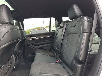 2026 Jeep Grand Cherokee L Laredo Altitude