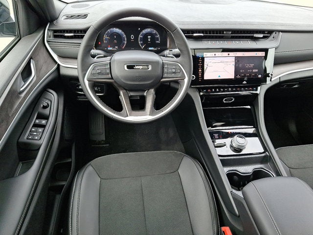 2026 Jeep Grand Cherokee L Laredo Altitude