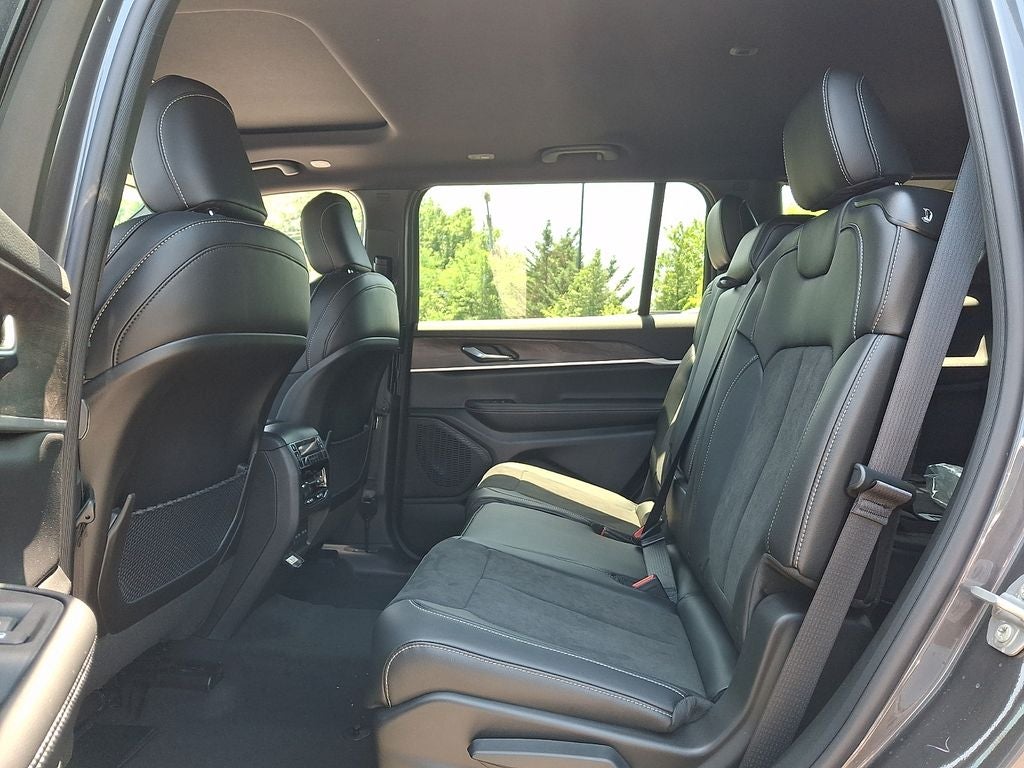 2026 Jeep Grand Cherokee L Altitude