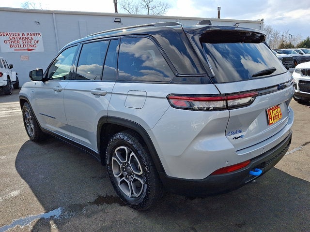 2023 Jeep Grand Cherokee 4xe Trailhawk