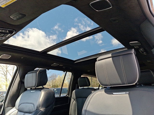 2025 Jeep Grand Wagoneer L Series II Obsidian