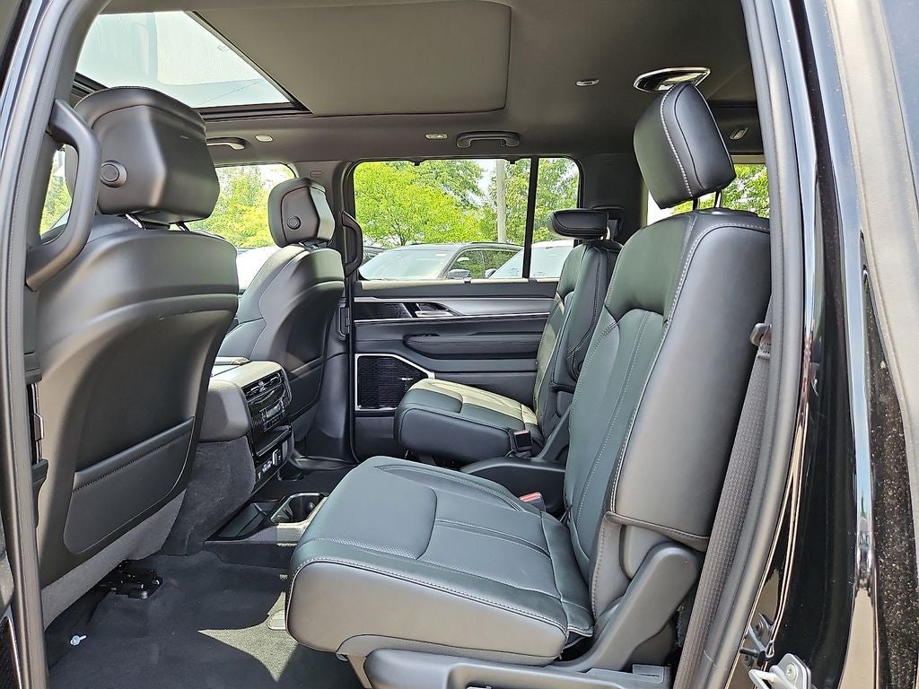 2026 Jeep Grand Wagoneer Limited Reserve