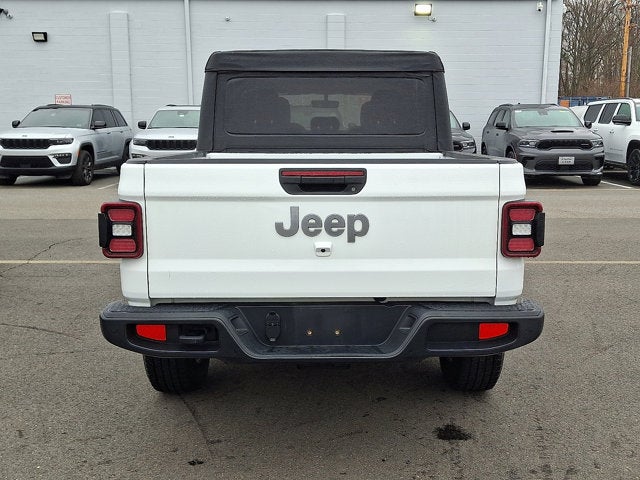 2022 Jeep Gladiator Overland