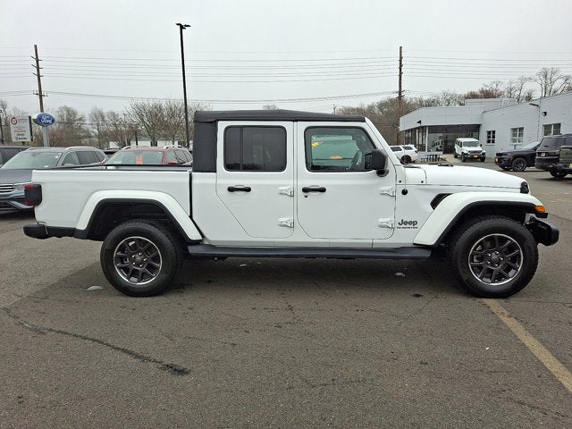 2022 Jeep Gladiator Overland