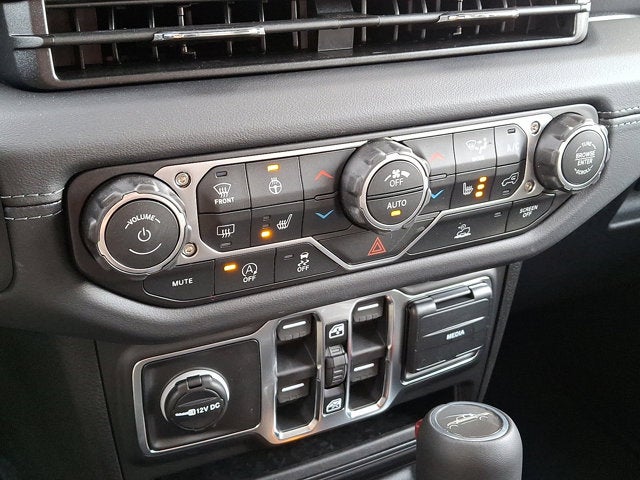 2026 Jeep Gladiator Sahara