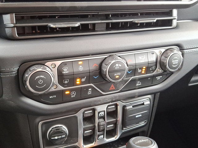 2026 Jeep Gladiator Sahara