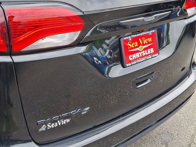 2018 Chrysler Pacifica Touring L Plus
