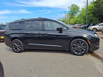 2018 Chrysler Pacifica Touring L Plus