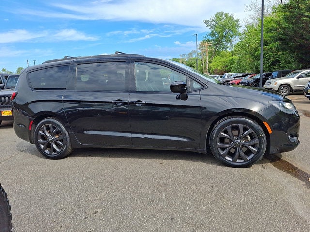 2018 Chrysler Pacifica Touring L Plus