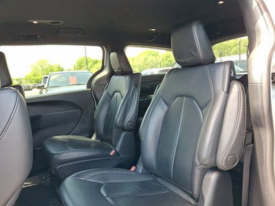 2022 Chrysler Pacifica Hybrid Touring L