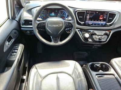 2022 Chrysler Pacifica Hybrid Touring L