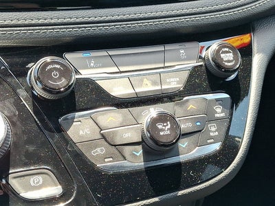 2022 Chrysler Pacifica Hybrid Touring L