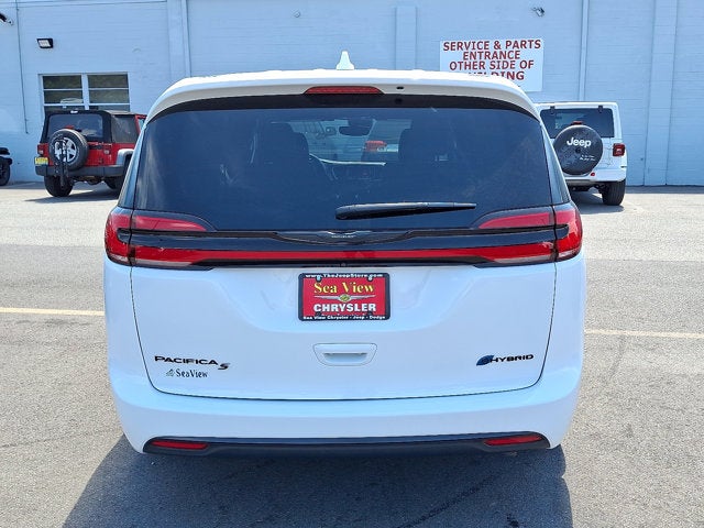 2022 Chrysler Pacifica Hybrid Touring L