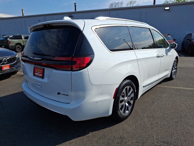 2022 Chrysler Pacifica Hybrid Pinnacle