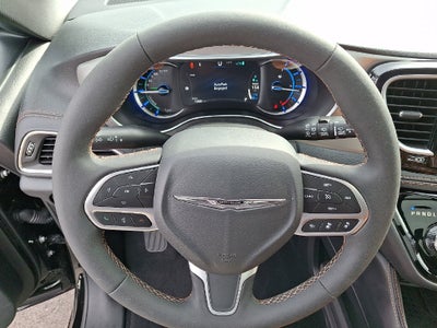 2025 Chrysler Pacifica Hybrid Pinnacle